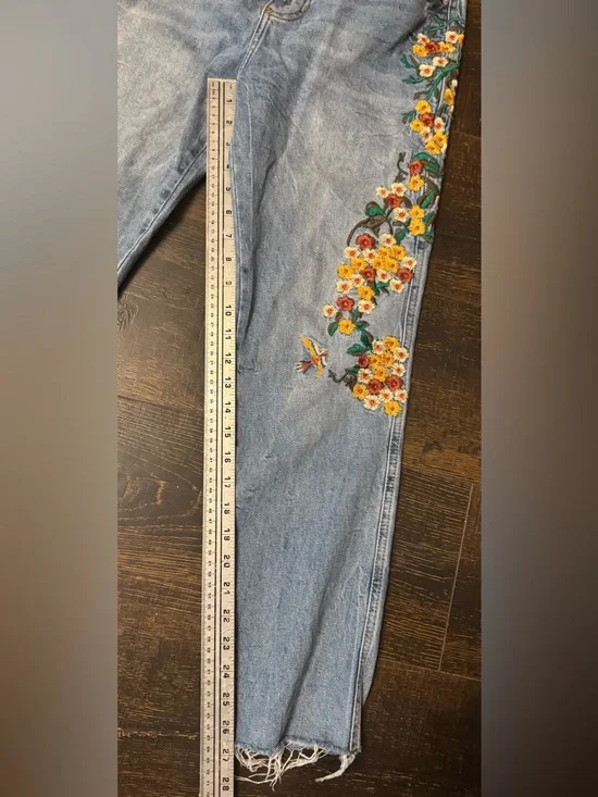 Free People Light Blue Straight Leg Jeans with Yellow Floral Embroidery - Picture 7 of 10